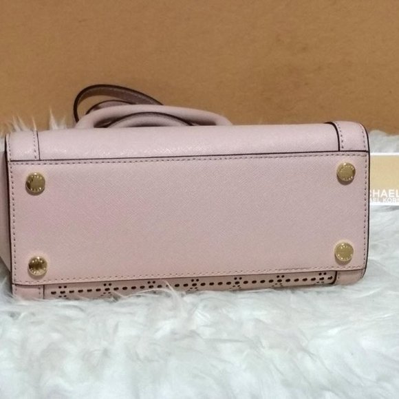 MICHAEL KORS vanilla gold Tina Messenger tote Leather Satchel Bag Vivianne NWT - Picture 8 of 11